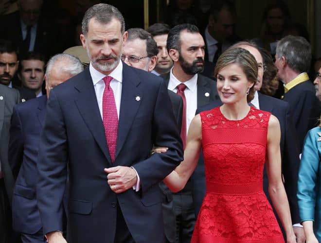 Joyas, antigüedades y reliquias: Los extravagantes regalos que recibieron los Reyes en el último año