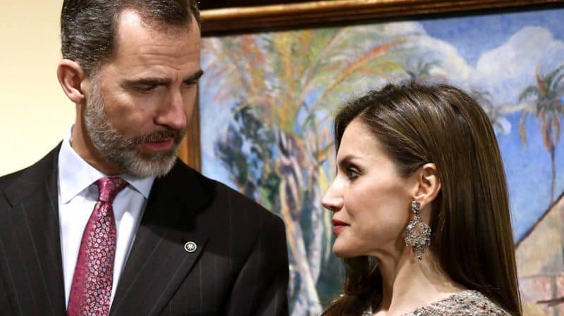 Joyas, antigüedades y reliquias: Los extravagantes regalos que recibieron los Reyes en el último año