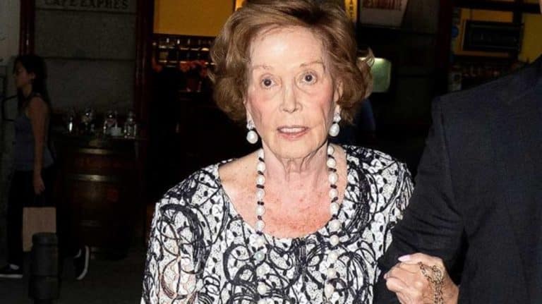 Carmen Franco, en sus últimos minutos de vida, recibe la extremaunción
