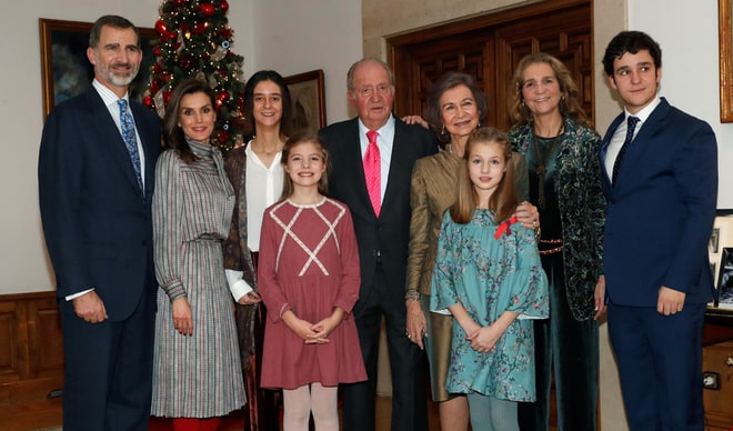 Don Juan Carlos y doña Sofía, muy preocupados por la infanta Elena