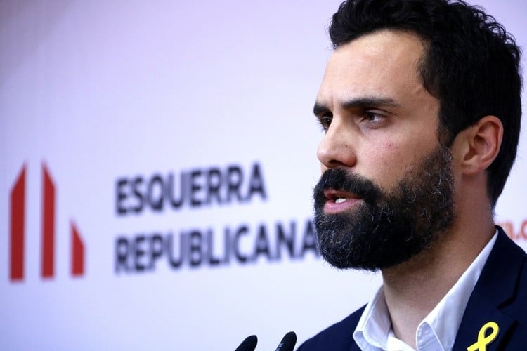 De empollón a tío bueno: Roger Torrent, la nueva esperanza independentista