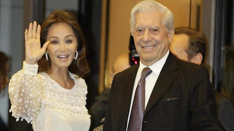 Isabel Preysler y Mario Vargas Llosa muy enamorados, disfrutan de una velada inolvidable