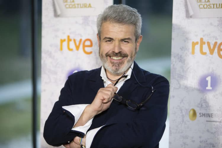 Lorenzo Caprile pide vestir a la nueva Reina de España