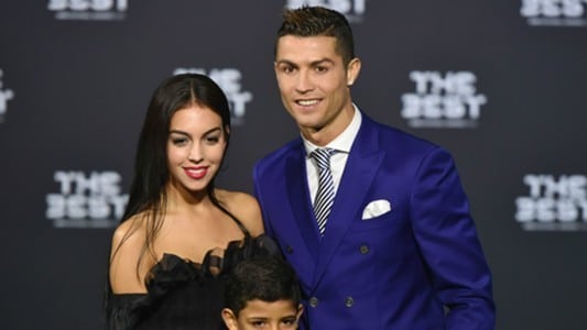 Cristiano Ronaldo y Georgina conquistan el desierto a 10.000 euros la noche