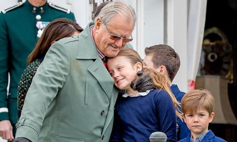 Así ha sido el peculiar último adiós al Príncipe Henrik de Dinamarca