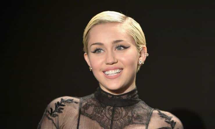 Miley Cyrus, Sara Casasnovas y otros VIP amenazados de muerte