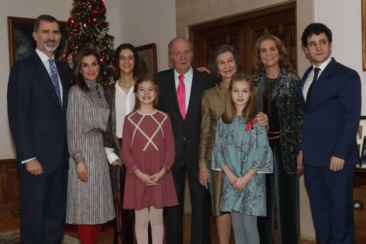 Doña Sofía estalla ante la rígida educación de Letizia a Leonor y Sofía