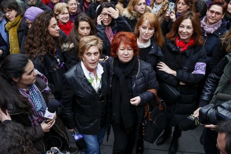 Desde Ana Rosa Quintana a Emma García: las famosas secundan la huelga feminista del 8M