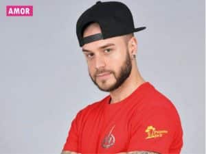 Adrián Rodríguez vuelve con su exuberante ex novia e incendia las redes
