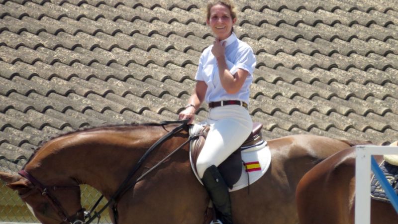 ¿Cómo es la Infanta Elena en la intimidad? Desvelamos todo lo que no se ha contado