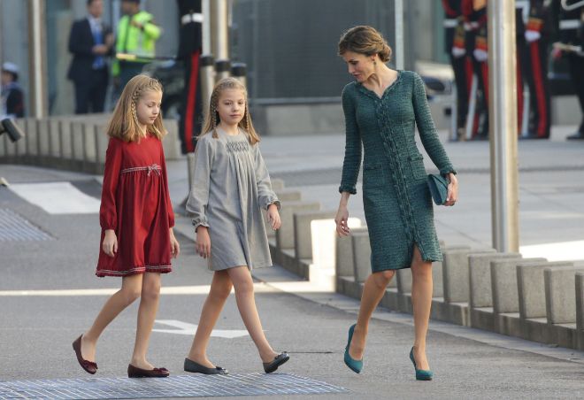 La prensa internacional sacude a Letizia por las brutales diferencias entre sus hijas