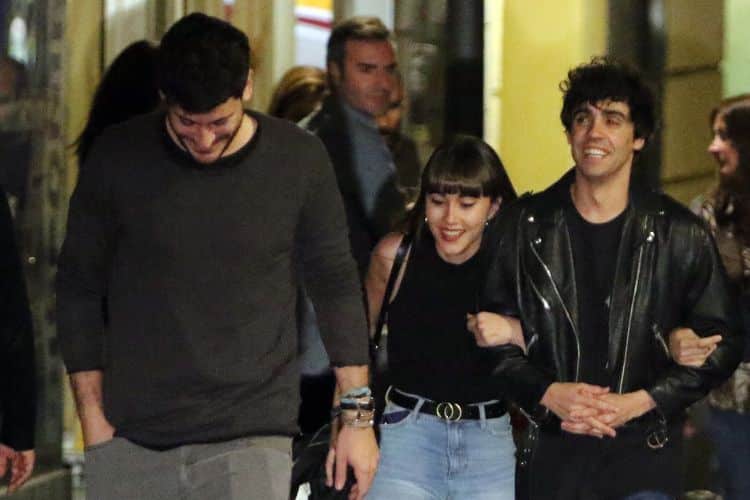 Aitana Ocaña se deja querer por Cepeda y pasa de Vicente