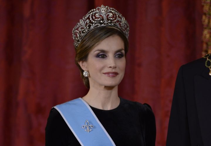 La Reina Letizia, acorralada por los escándalos que azotan a la Casa Real