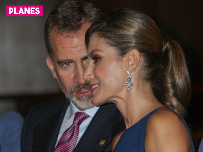 La Reina Letizia y el Rey Felipe la lían parda en Twitter a costa de las vacaciones