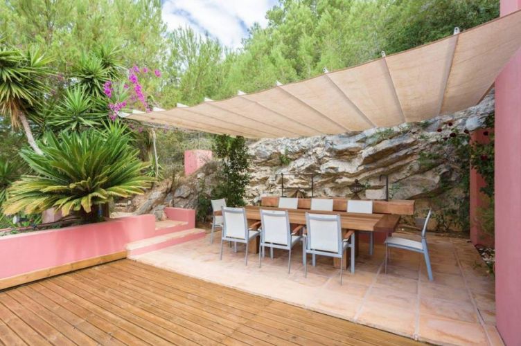 Así es la casa que Pepe Navarro vende por diez millones de euros en Ibiza