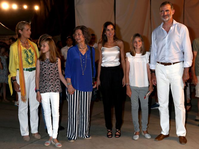 Bomba: El pulso de don Juan Carlos y doña Sofía a Letizia