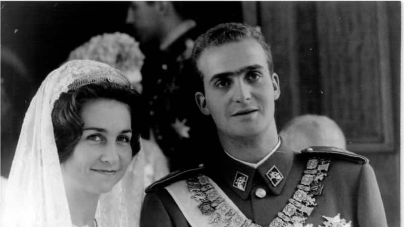 Arde Zarzuela: la brutal traición de Felipe y Letizia a la reina Sofía