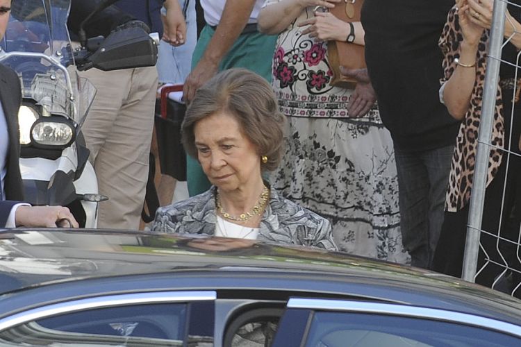 Fotos exclusivas: Doña Sofía hace público su malestar con María Zurita a través de un gesto demoledor
