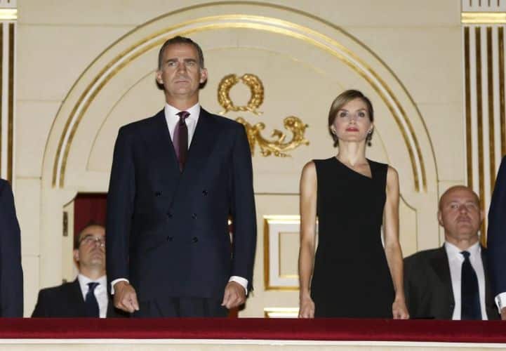 Última hora: Los independentistas boicotean, por sorpresa, a los Reyes en el Teatro Real de Madrid