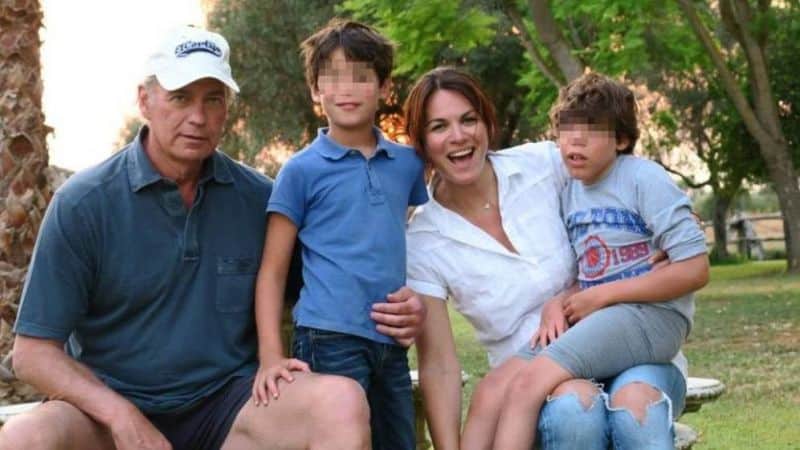 Bertín y Fabiola Osborne con sus hijos Carlos y Kike