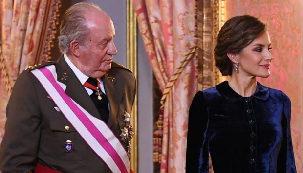 Alerta: El horrible gesto de la reina Letizia para humillar al rey Juan Carlos