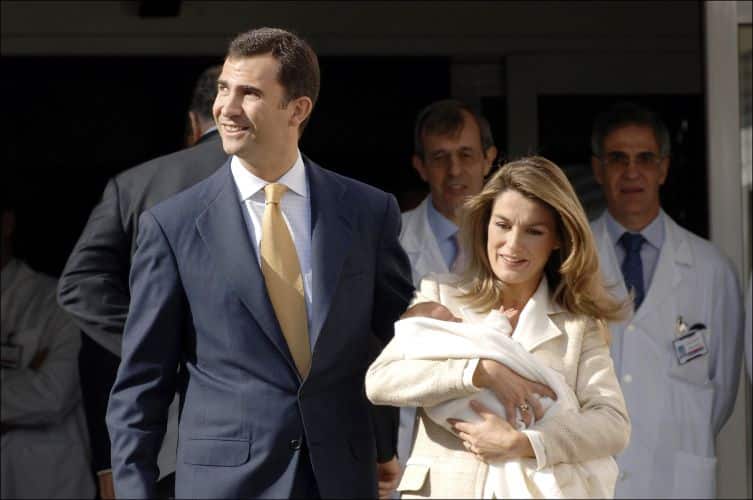 Felipe VI y doña Letizia presentan a Leonor