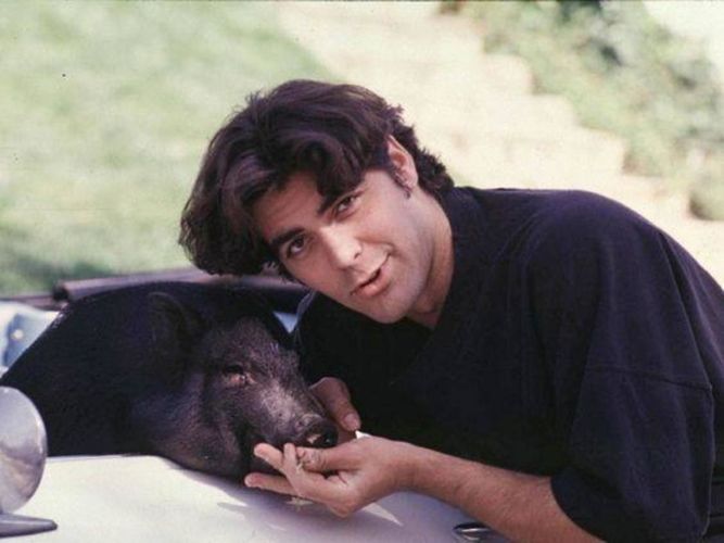 George Clooney con su mascota.