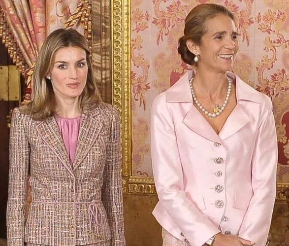 La infanta Elena se relame tras ejecutar  su venganza contra Letizia