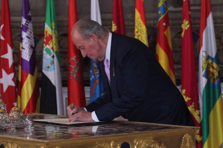 El malestar entre don Juan Carlos y doña Sofía pone en peligro una importante cita familiar