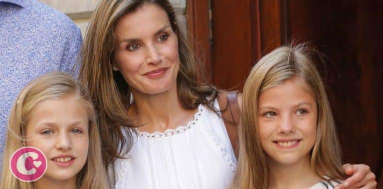 Letizia cava la tumba de Leonor y Sofía y las somete al linchamiento público