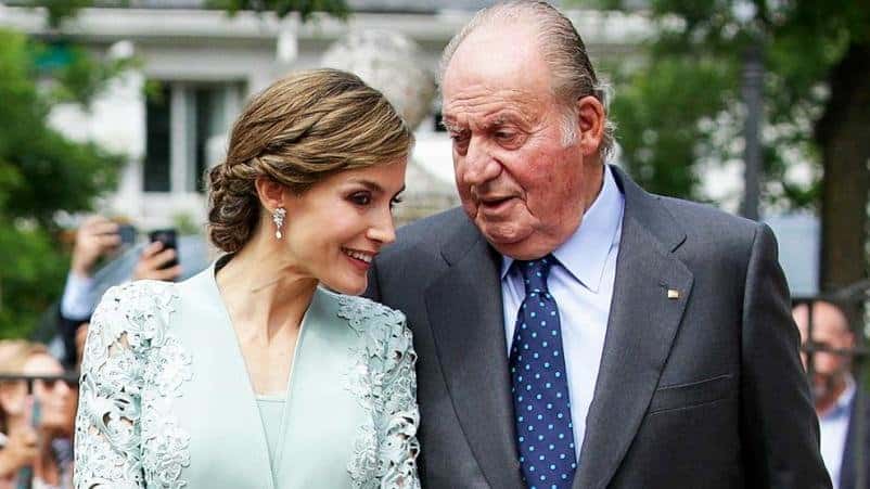 Juan Carlos y Letizia por ella sigue la corona