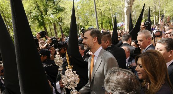 El Rey Felipe en 2015 asistiendo a la Semana Santa de Sevilla