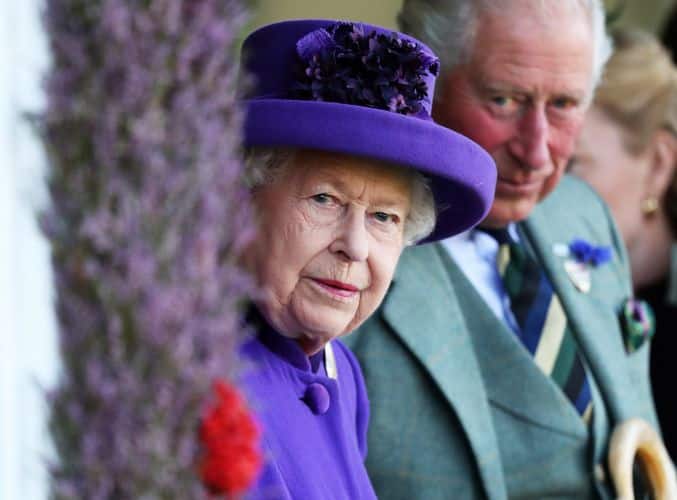 La reina Isabel II de Inglaterra se va de boda real ¡otra vez!