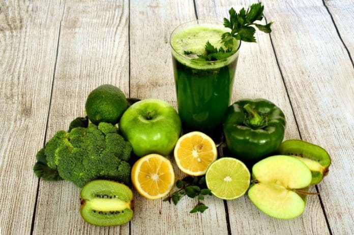 Los nutricosméticos o beauty drinks abundan en nuestras farmacias y supermercados