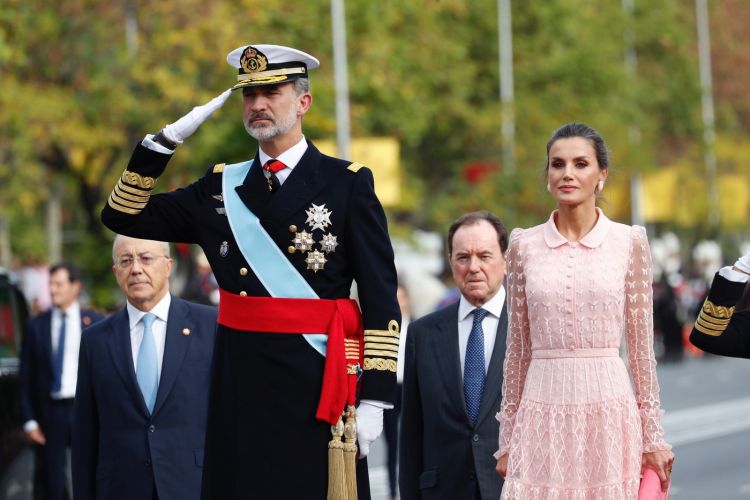 Las infantas Elena y Cristina envían un contundente mensaje a Felipe y Letizia