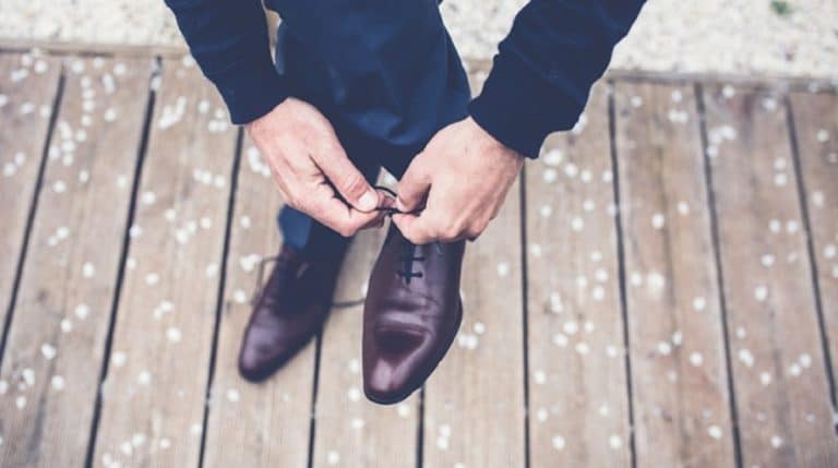 Cómo escoger un zapato elegante para hombre y mejorar tu outfit
