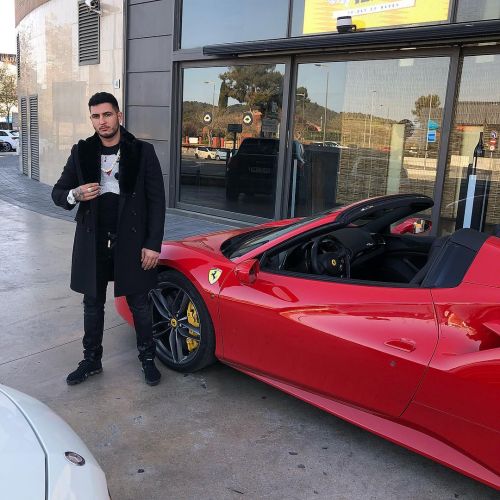El ridículo motivo por el que Omar Montes vende su Ferrari