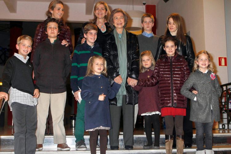 Letizia, contra las cuerdas: su peor enemigo quiere amargarle la Navidad