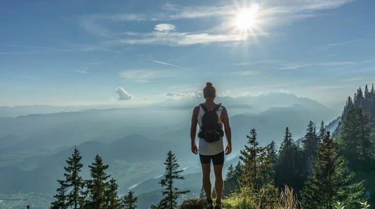 ¿Tienes ganas de viajar? Descubre una forma interesante de hacerlo