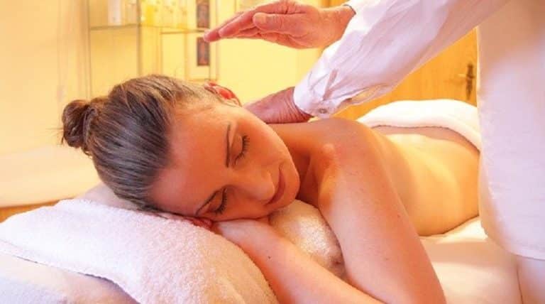 Masajes, la forma más relajante de esperar las tardías vacaciones de verano
