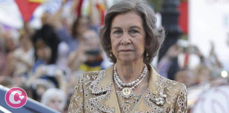 La Reina Sofía hundida tras recibir una de las peores noticias de su vida