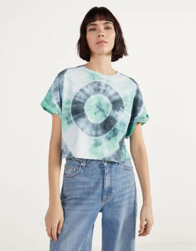 camiseta cropped bershka