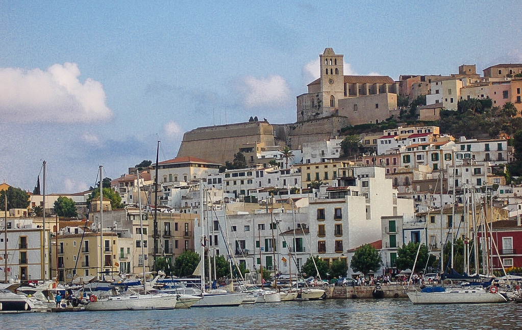 Los pueblos más bonitos de España a los que se escapan los famosos