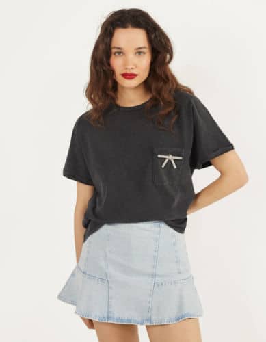 camiseta lazo bershka