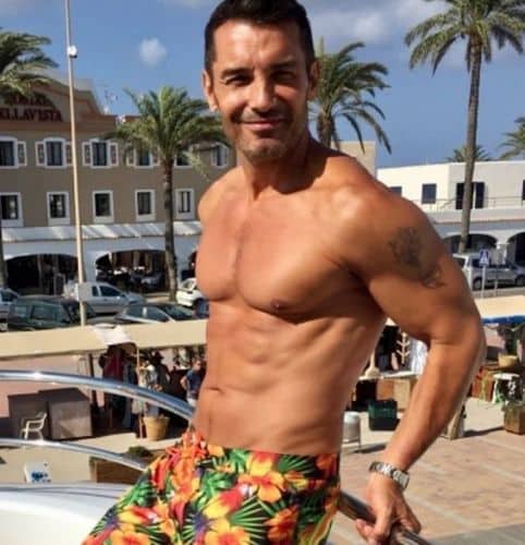 ¡Qué calor! Jesús Vazquez se lo quita todo y luce su ...