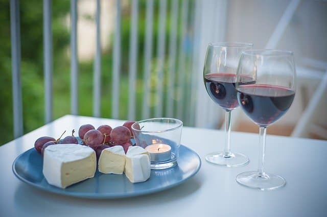 Bueno, bonito y barato: vinos a menos de 3 euros para llenar la despensa