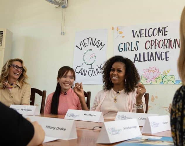 Michelle Obama espera continuar el éxito de su libro al compartir inspiradoras historias