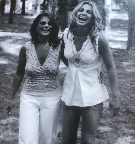 La mamá de la cantante apoya el #FreeBritney