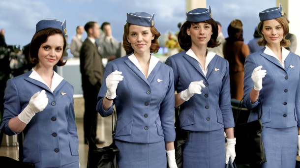 Christina Ricci con el elenco femenino de la serie Pan Am. Entre ellas, la actriz Margot Robbie