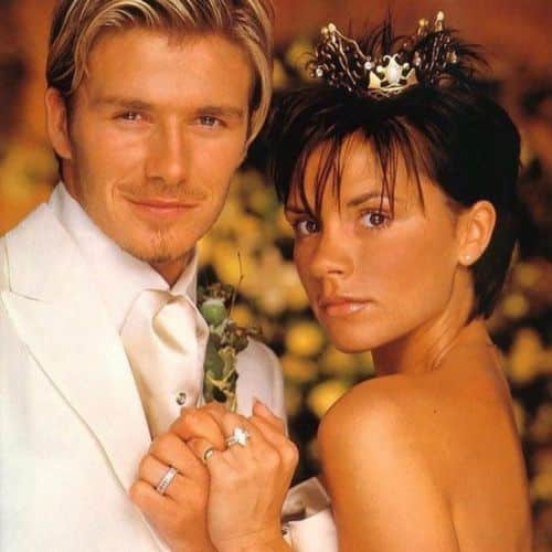 David Beckham y Victoria se casaron el 04 de julio de 1999 en un castillo en Irlanda.